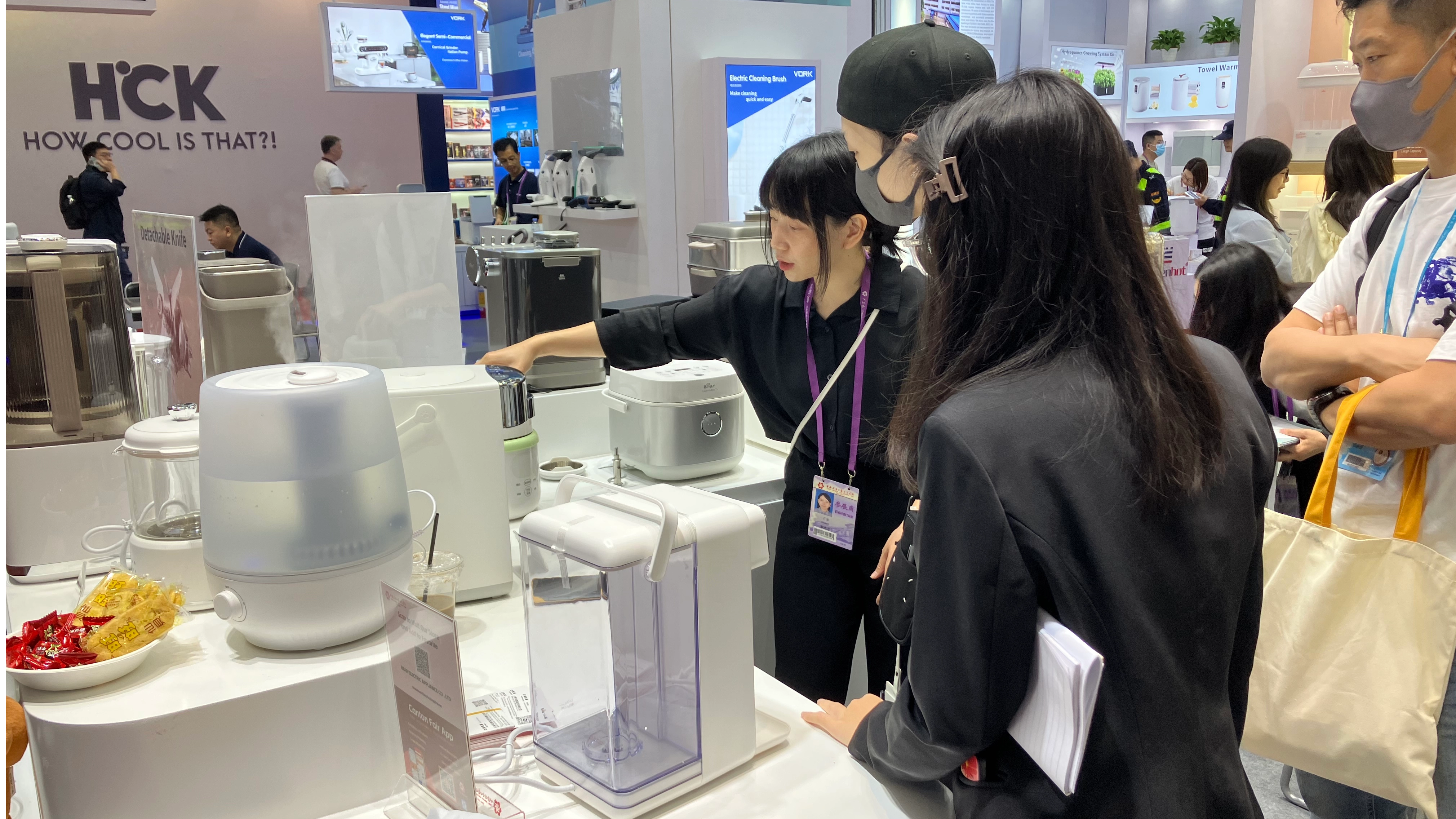 Bear Electrice Electrice envuelve un escaparate exitoso en la Feria Canton 2025